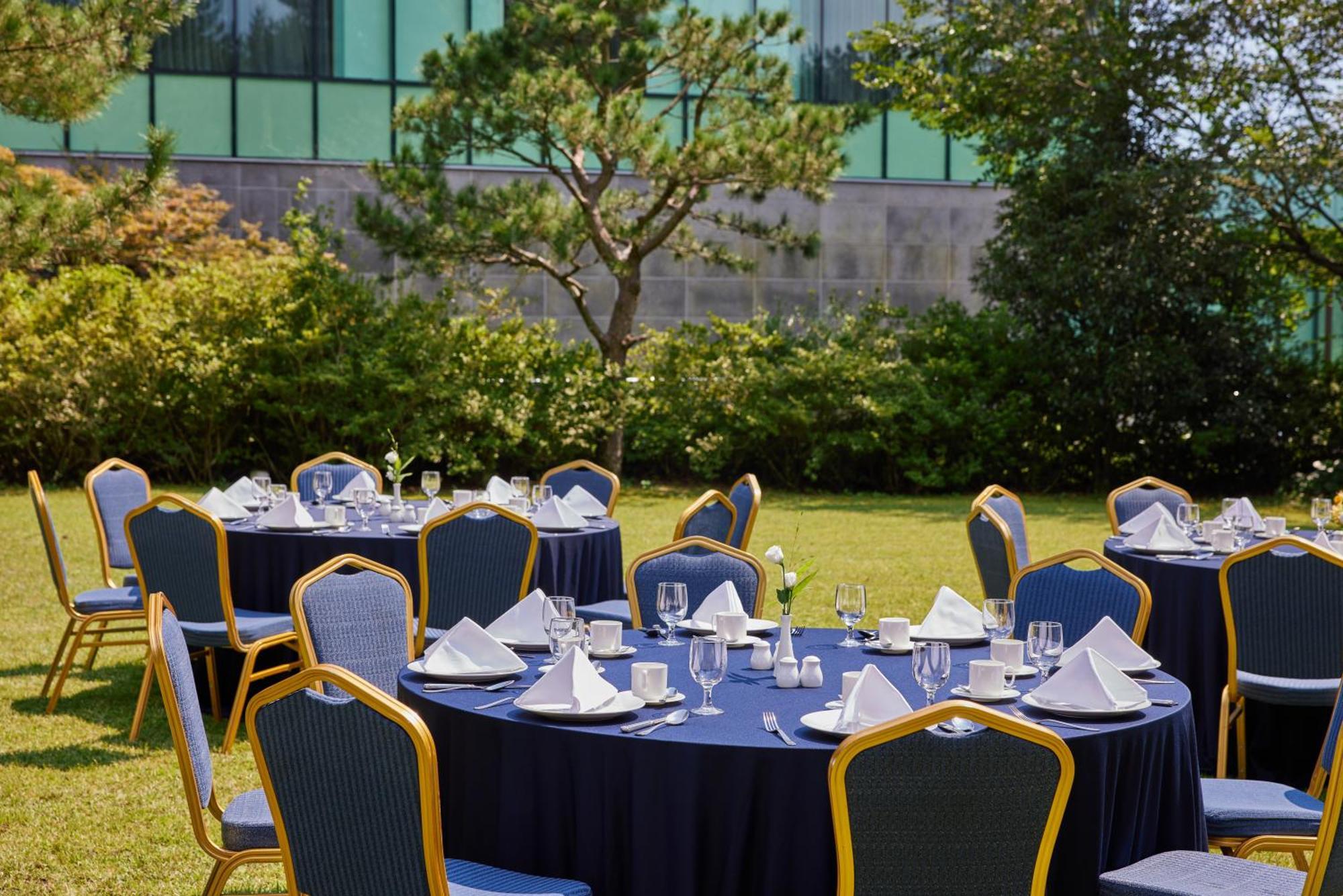 We Hotel Jeju Seogwipo Exterior foto